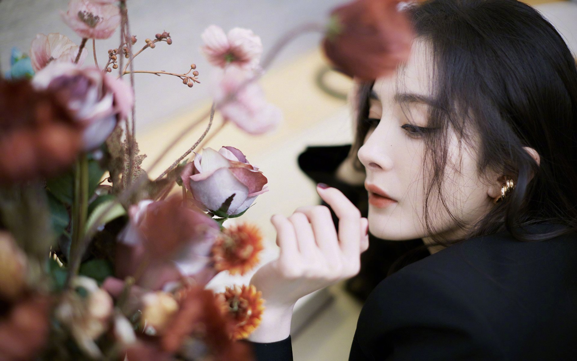 爱游戏综合娱乐-保利娜·普费夫决赛发挥助力队伍争光，保加利亚普罗夫迪夫音乐舞蹈学院